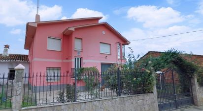 House 4 bedrooms of 713 m² in Estebanez de La Calzada (24288)