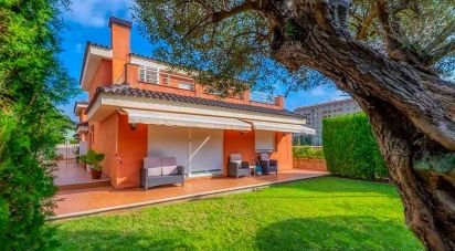 Chalet 4 habitaciones de 333 m² en Oropesa/Oropesa del Mar (12594)