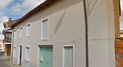 Maison 5 chambres de 528 m² à San Justo de la Vega (24710)