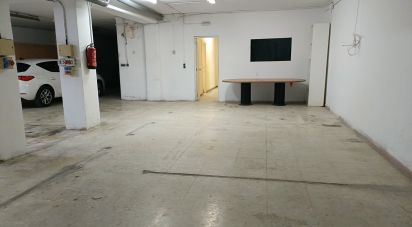 Botiga / Local comercial de 300 m² a L'Hospitalet de Llobregat (08903)
