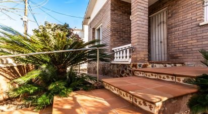 Casa 4 habitacions de 216 m² a Lliça d'Amunt (08186)