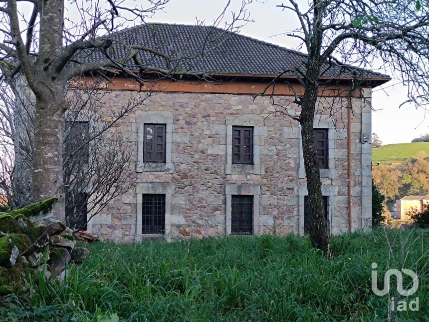 Casa tradicional 9 habitacions de 1.000 m² a Santa María de Cayón (39694)