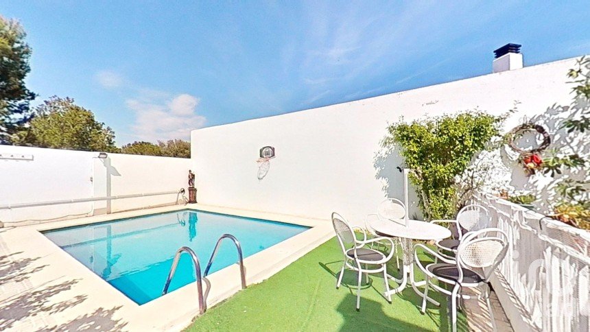 House 3 bedrooms of 162 m² in Mont-Roig del Camp (43300)