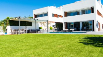 House 5 bedrooms of 282 m² in Sant Vicenç de Montalt (08394)
