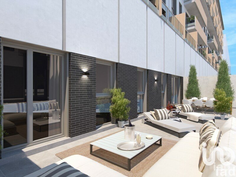 Pis 3 habitacions de 106 m² a Barcelona (08030)