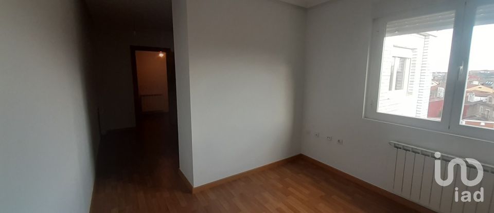 Pis 2 habitacions de 122 m² a La Bañeza (24750)
