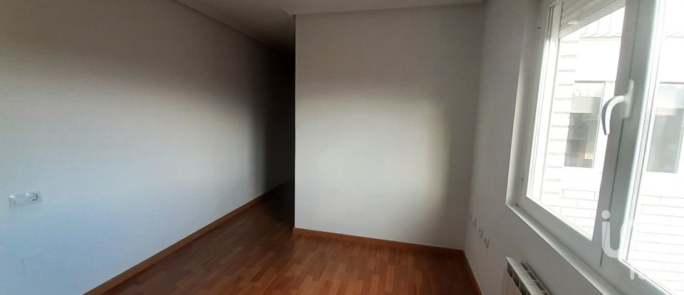 Appartement 2 chambres de 122 m² à La Bañeza (24750)