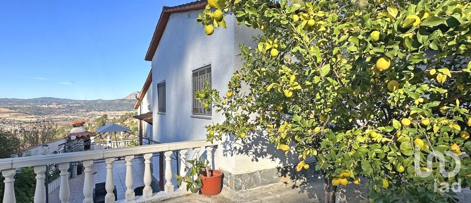 House 4 bedrooms of 139 m² in Abrera (08630)