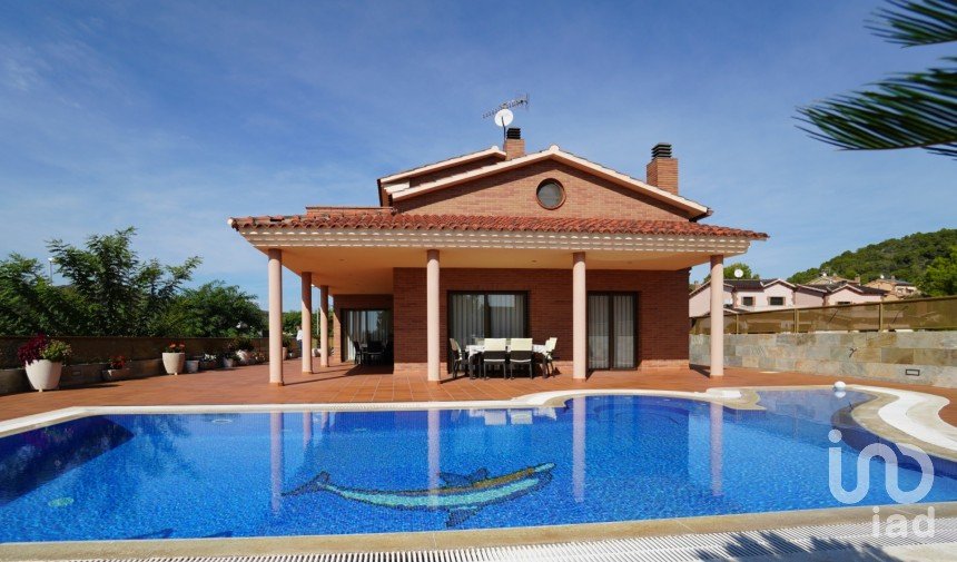 House 4 bedrooms of 370 m² in Roda de Bara (43883)