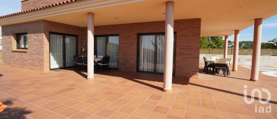 House 4 bedrooms of 370 m² in Roda de Bara (43883)