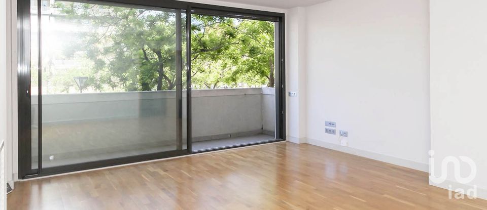 Pis 4 habitacions de 117 m² a Barcelona (08038)