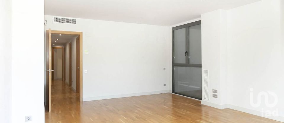 Pis 4 habitacions de 117 m² a Barcelona (08038)