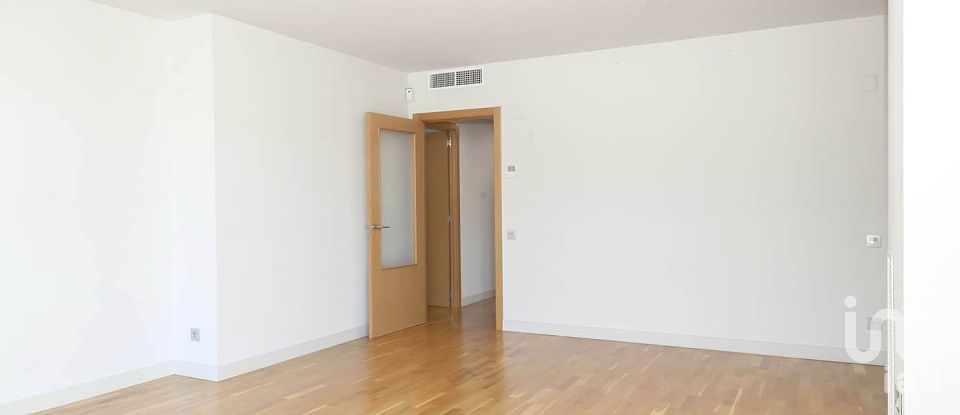 Pis 4 habitacions de 117 m² a Barcelona (08038)