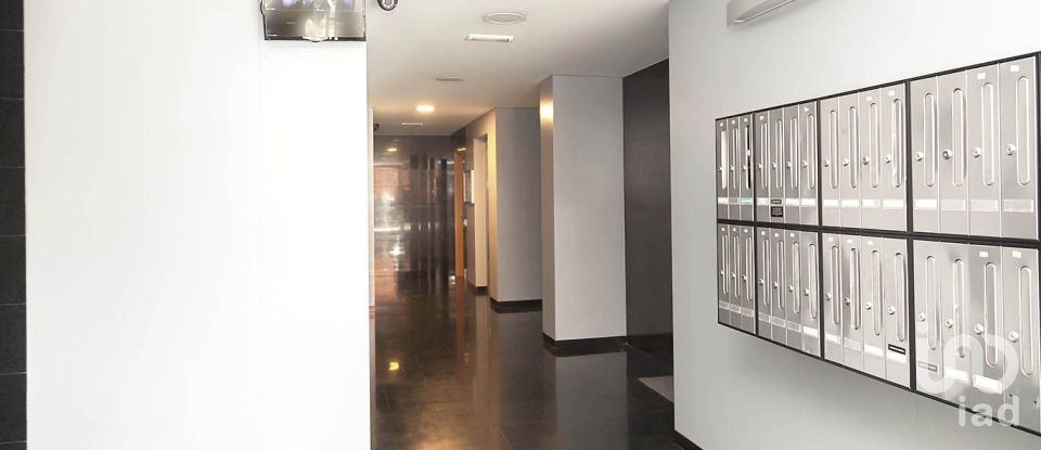 Pis 4 habitacions de 117 m² a Barcelona (08038)