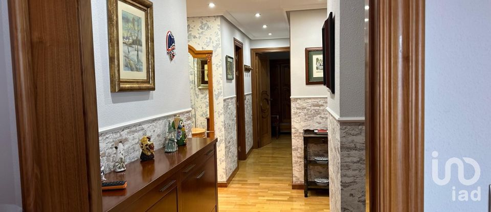 Apartment 3 bedrooms of 124 m² in León (24005)