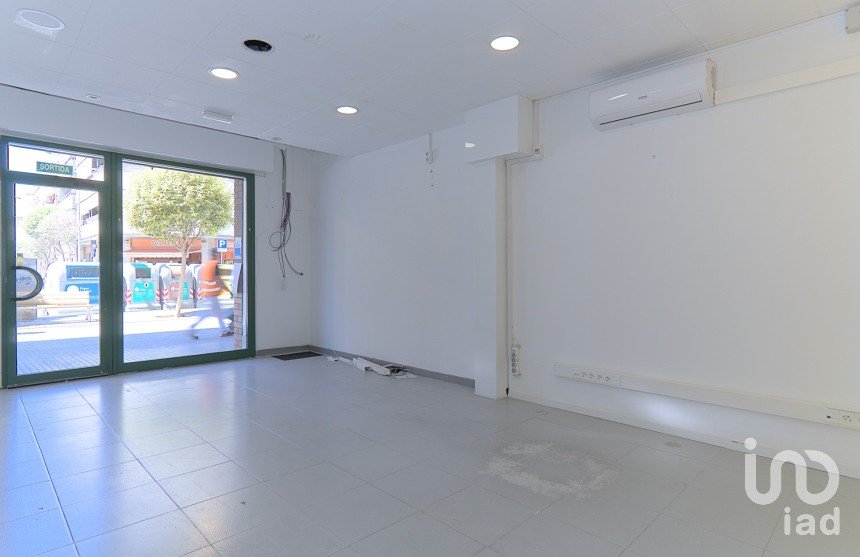 Tienda / local comercial de 84 m² en El Prat de Llobregat (08820)