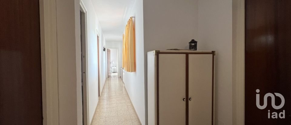 Casa tradicional 4 habitacions de 180 m² a Empuriabrava (17487)