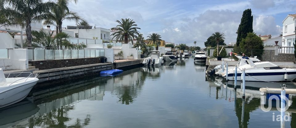 Maison traditionnelle 4 chambres de 180 m² à Empuriabrava (17487)