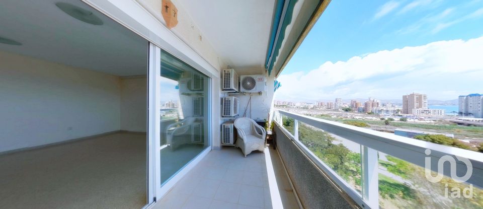 Pis 3 habitacions de 114 m² a El Campello (03560)