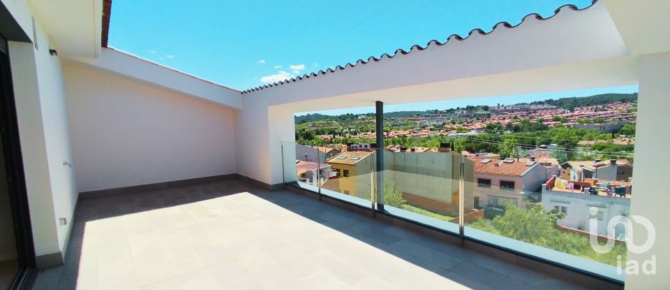 Piso 4 habitaciones de 187 m² en Sant Quirze del Vallès (08192)