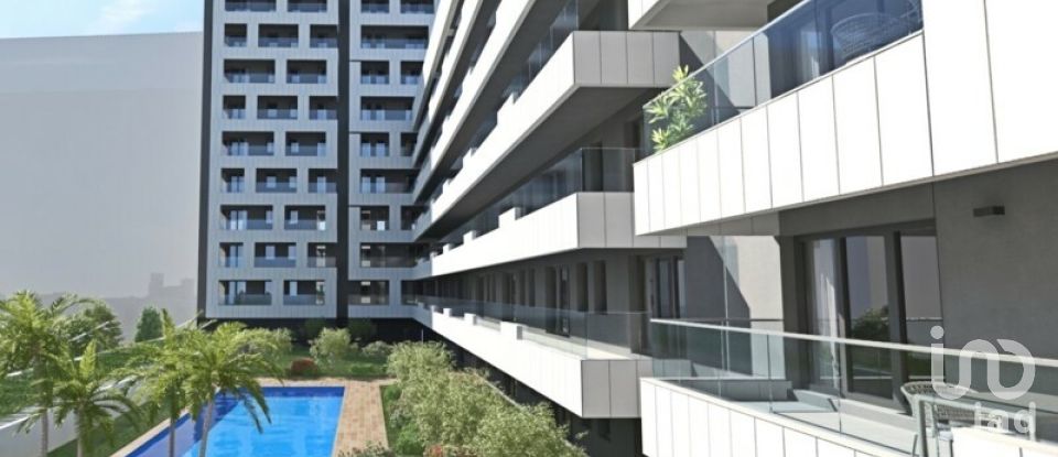 Pis 3 habitacions de 110 m² a Barcelona (08027)