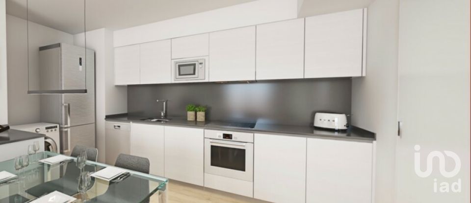 Pis 3 habitacions de 110 m² a Barcelona (08027)