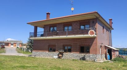 Chalet 4 habitaciones de 320 m² en Palazuelo de Orbigo (24285)