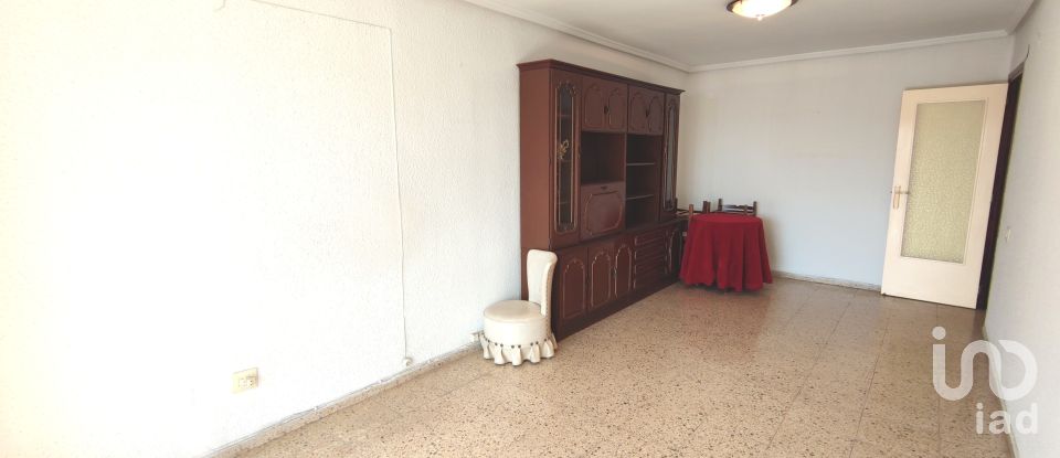 Pis 3 habitacions de 78 m² a Castellón de la Plana/Castelló de la Plana (12006)