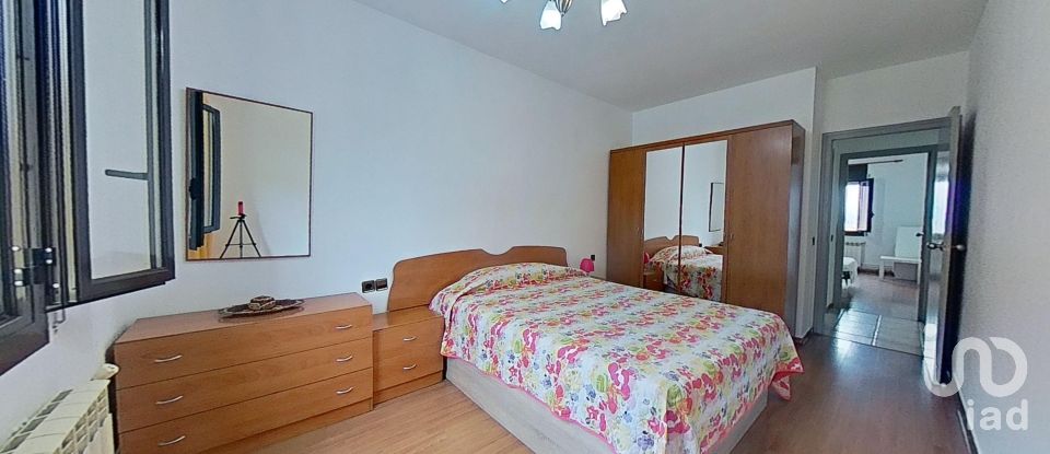 Pis 3 habitacions de 94 m² a Arén (22583)