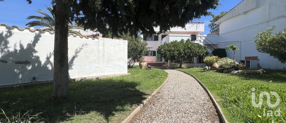 Maison traditionnelle 4 chambres de 180 m² à Empuriabrava (17487)