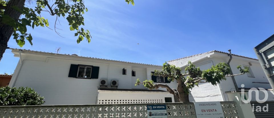 Maison traditionnelle 4 chambres de 180 m² à Empuriabrava (17487)