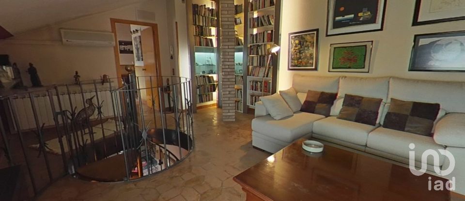 Duplex 5 bedrooms of 169 m² in Lleida (25008)