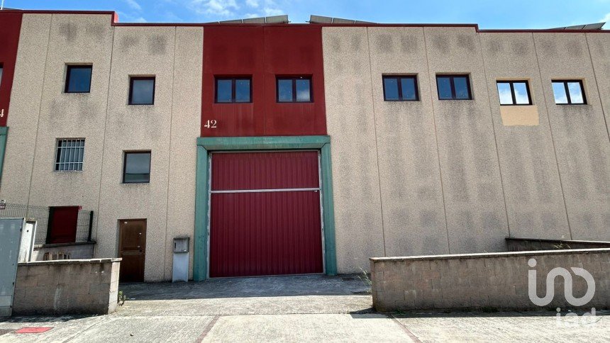 Boutique/Local commercial de 406 m² à Llinars del Vallès (08450)