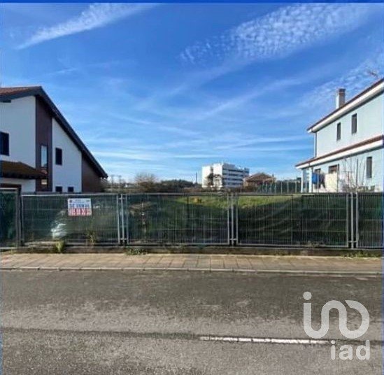 Terreno de 458 m² en Luanco (33440)