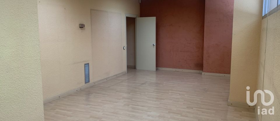 Botiga / Local comercial de 250 m² a Barcelona (08015)