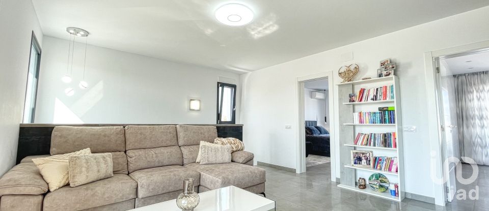 Cottage 3 bedrooms of 230 m² in El Verger (03770)