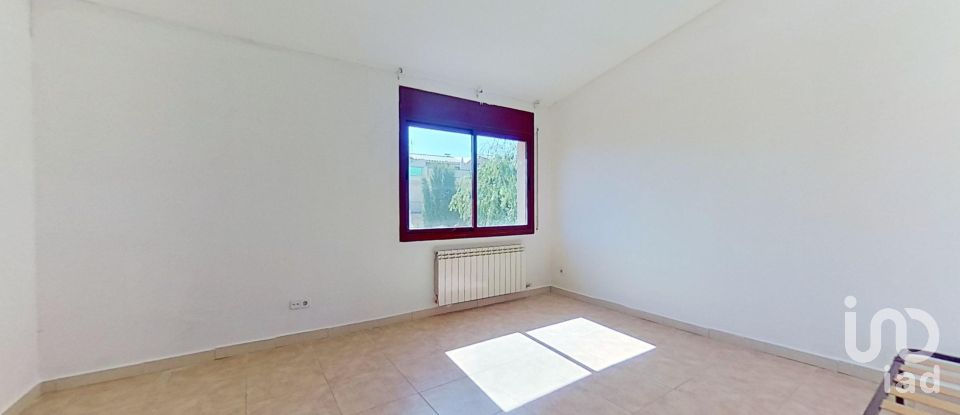 Gîte 4 chambres de 140 m² à Cervia de Les Garrigues (25460)