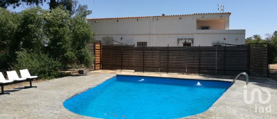 Cottage 6 bedrooms of 100 m² in Carmona (41410)