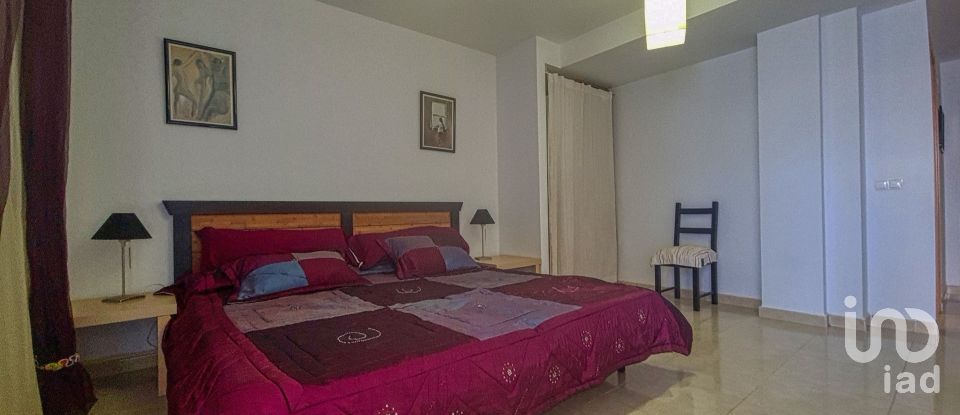 Duplex 2 chambres de 145 m² à Oliva (46780)