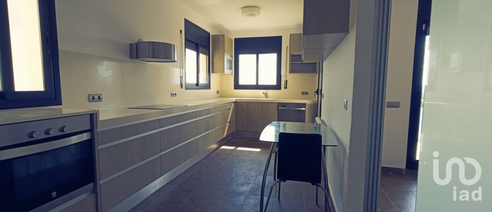 Xalet 4 habitacions de 207 m² a Segur de Calafell (43882)