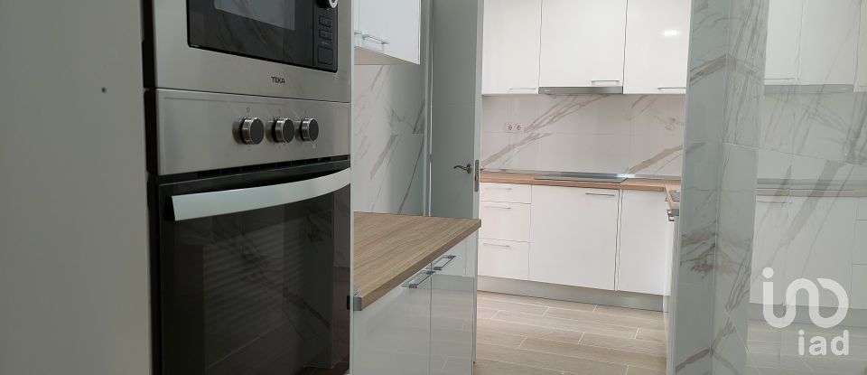 Apartment 4 bedrooms of 200 m² in Montcada i Reixac (08110)