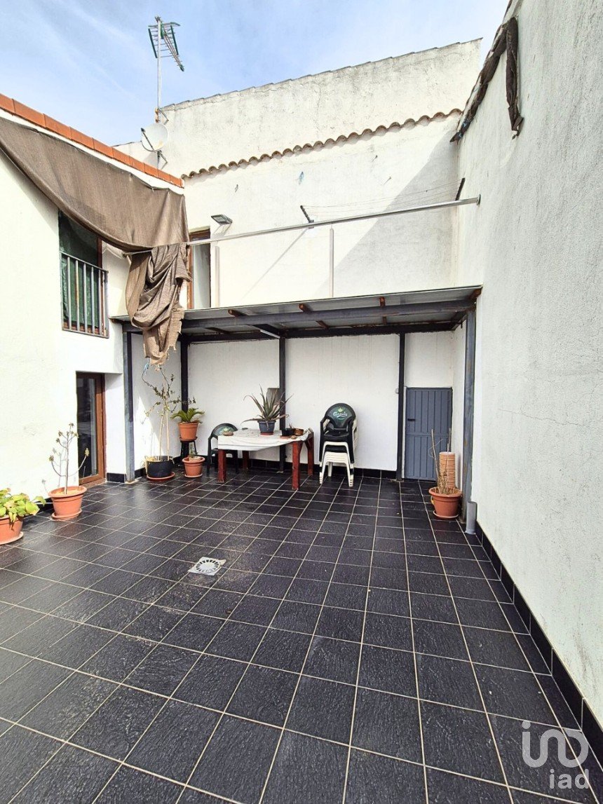 House 5 bedrooms of 268 m² in Babilafuente (37330)