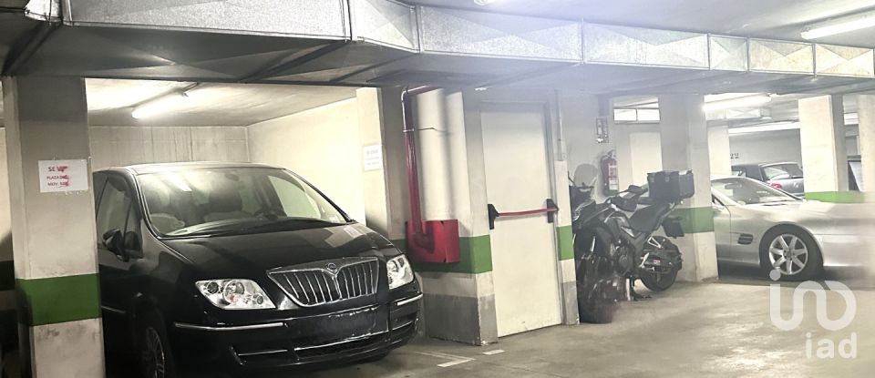 Parking/garage/box de 9 m² à Santiago de Compostela (15701)