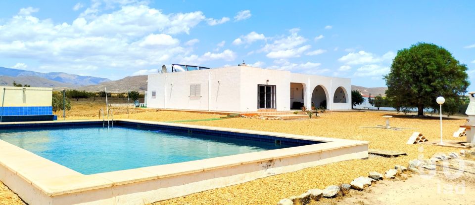 Casa 5 habitaciones de 390 m² en Tabernas (04200)