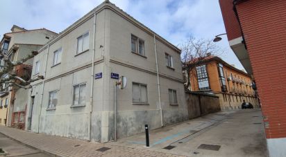 Lodge 6 bedrooms of 142 m² in Astorga (24700)
