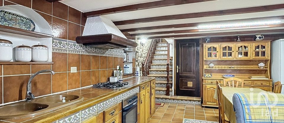 Traditional house 3 bedrooms of 146 m² in Combarro (36993)