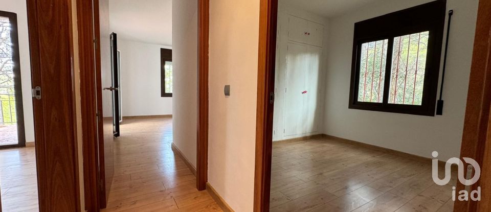 Casa 4 habitaciones de 276 m² en El Catllar (43764)