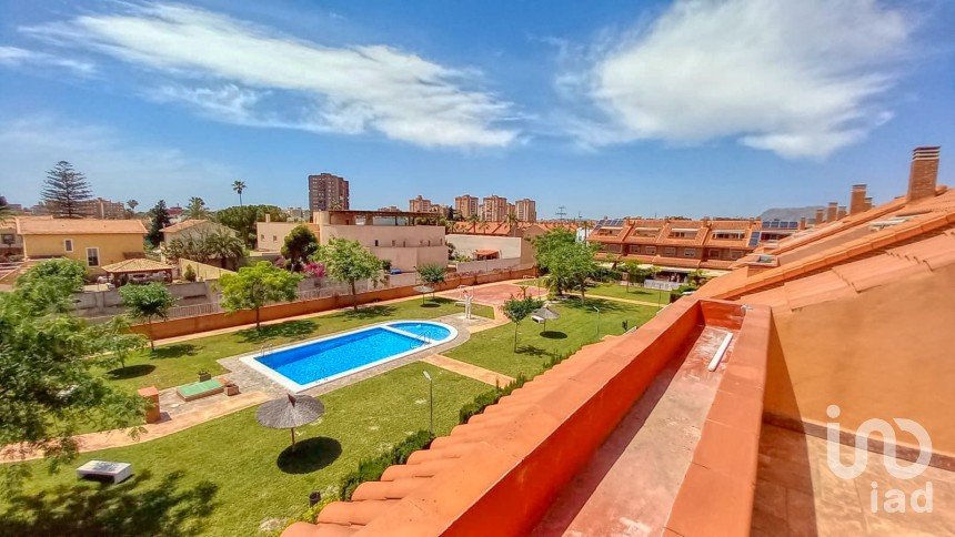Casa 4 habitaciones de 240 m² en Alicante/Alacant (03011)