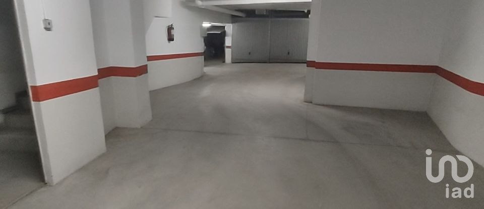 Parking/garage/box de 10 m² à Montilla (14550)