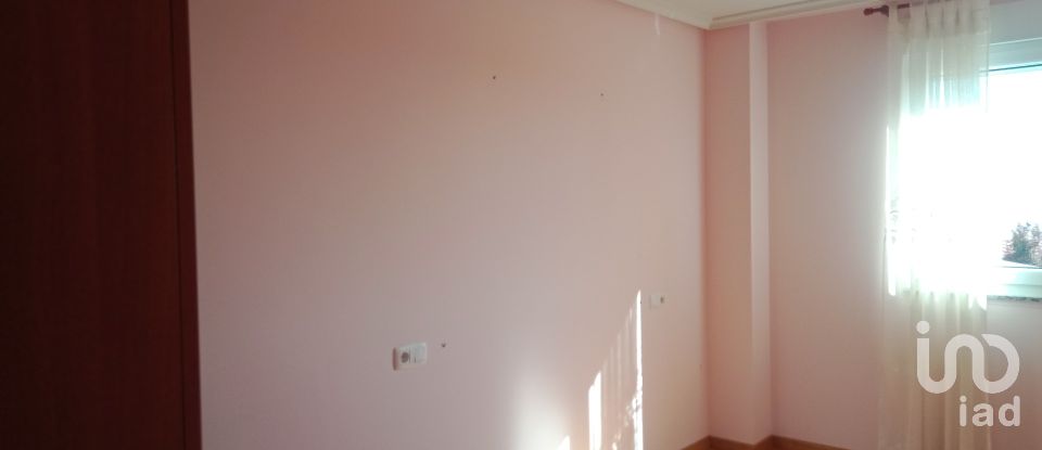 Apartment 3 bedrooms of 83 m² in Santa María del Páramo (24240)
